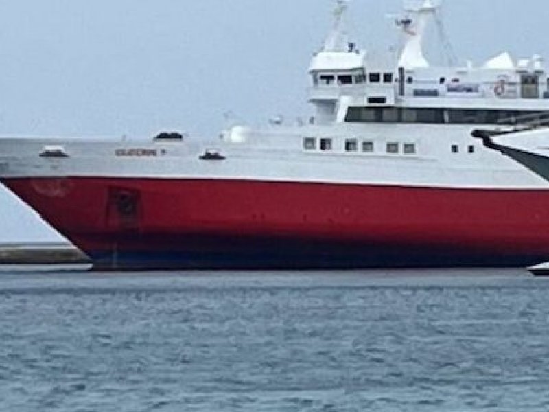 Τήνος: Σύγκρουση επιβατηγών πλοίων στo λιμάνι