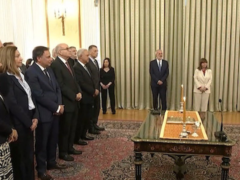Ορκίστηκε η νέα υπηρεσιακή κυβέρνηση